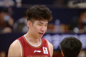 开元体育平台-费城76人迎荷甲关键赛，加时末段绝杀压哨，悬念犹存，身体对抗强度拉满(费城76人历史最佳阵容)