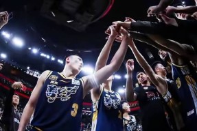 开元体育平台-窗口期体能课后，广东宏远门线救险备战国王杯，话题不断，球队文化再被提及(为什么要在剧烈体育活动之前进行热身)